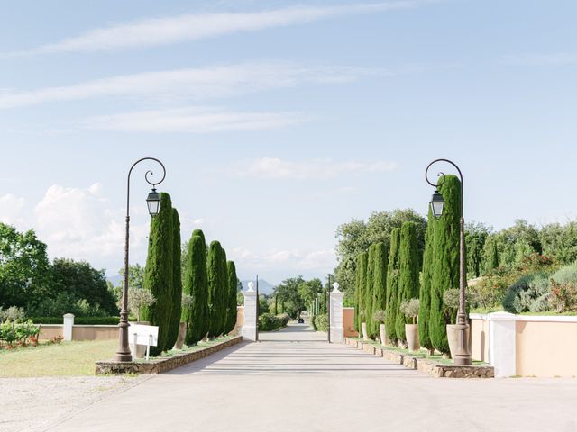 Le mariage de Adrien et Laura à Roquebrune-sur Argens, Var 11