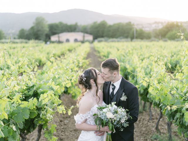 Le mariage de Adrien et Laura à Roquebrune-sur Argens, Var 1