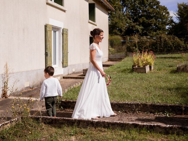 Le mariage de Benjamin et Marine à Anché, Vienne 36