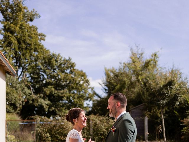 Le mariage de Benjamin et Marine à Anché, Vienne 38