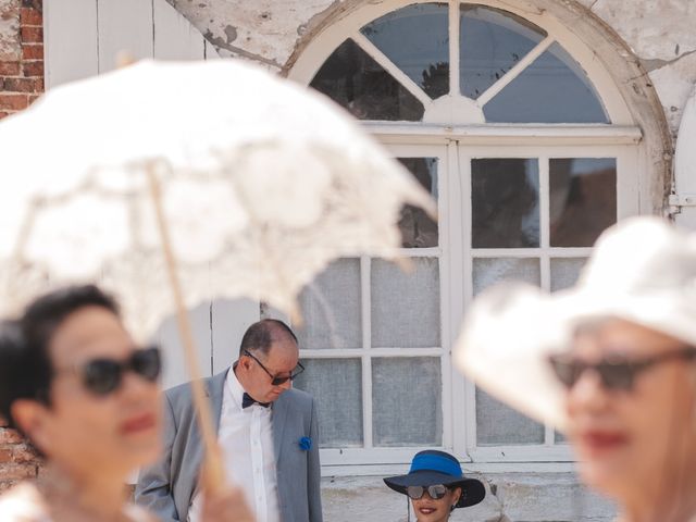 Le mariage de Thibaut et Laura à Radepont, Eure 37