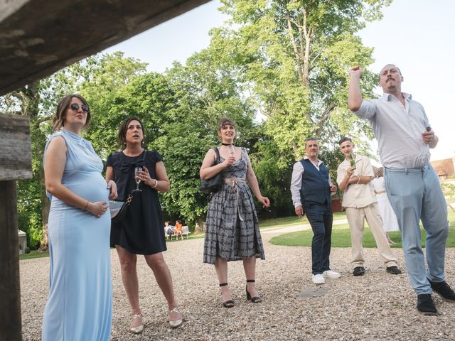 Le mariage de Thibaut et Laura à Radepont, Eure 92