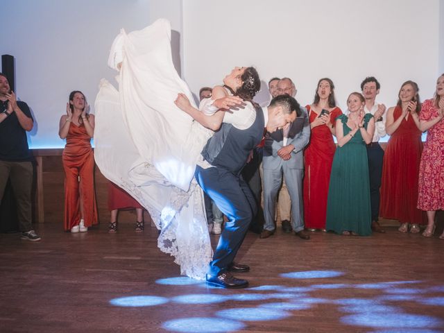 Le mariage de Thibaut et Laura à Radepont, Eure 114