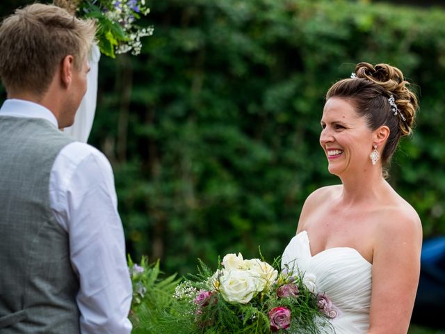 Le mariage de Chris et Lucy à Saint-Martin-d&apos;Uriage, Isère 16