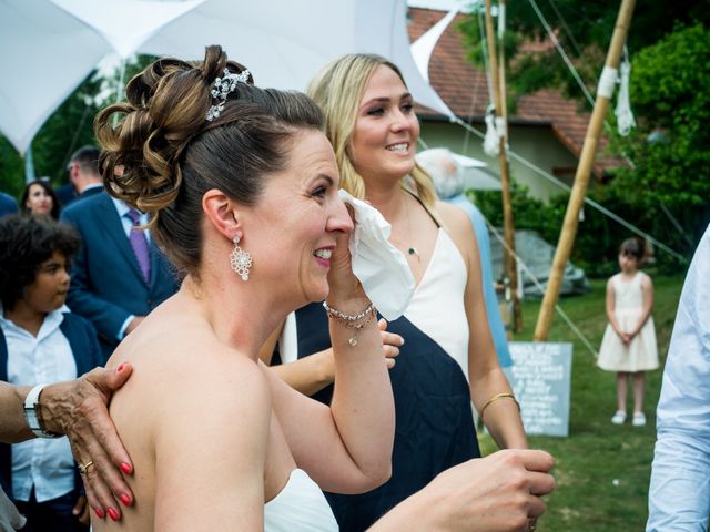 Le mariage de Chris et Lucy à Saint-Martin-d&apos;Uriage, Isère 24