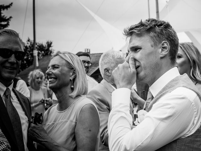 Le mariage de Chris et Lucy à Saint-Martin-d&apos;Uriage, Isère 25