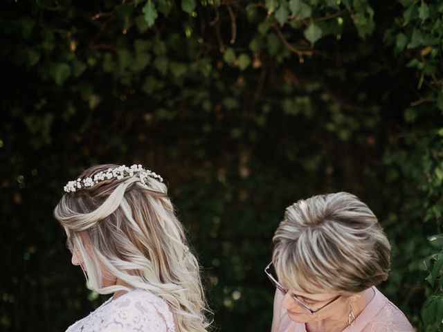 Le mariage de Sandra et Marie à Saint-Privat-des-Vieux, Gard 6