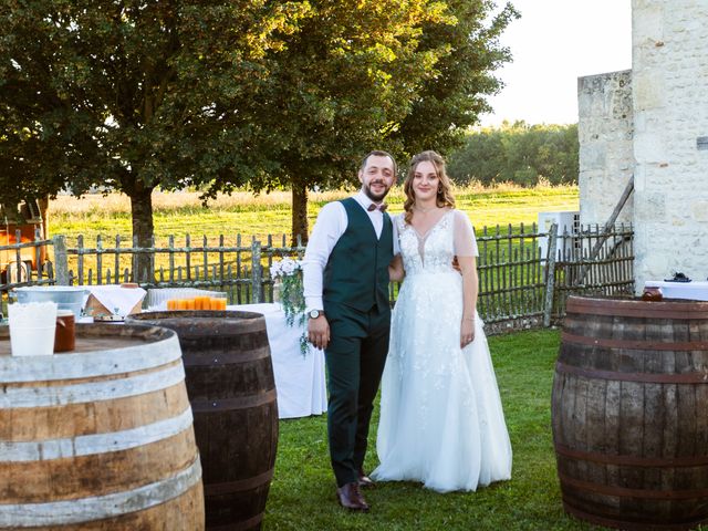 Le mariage de Emmanuel et Mélanie à Montguyon, Charente Maritime 35