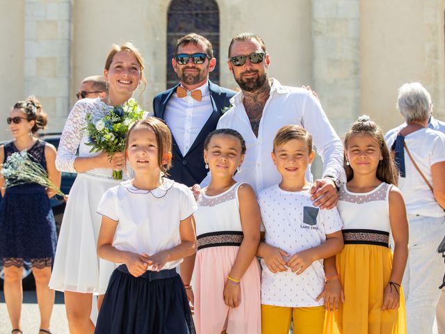 Le mariage de Charles et Julie à La Guérinière, Vendée 8