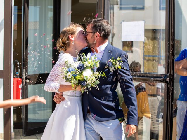 Le mariage de Charles et Julie à La Guérinière, Vendée 51