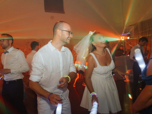 Le mariage de Alexandre et Anne-Julie à Jouarre, Seine-et-Marne 104
