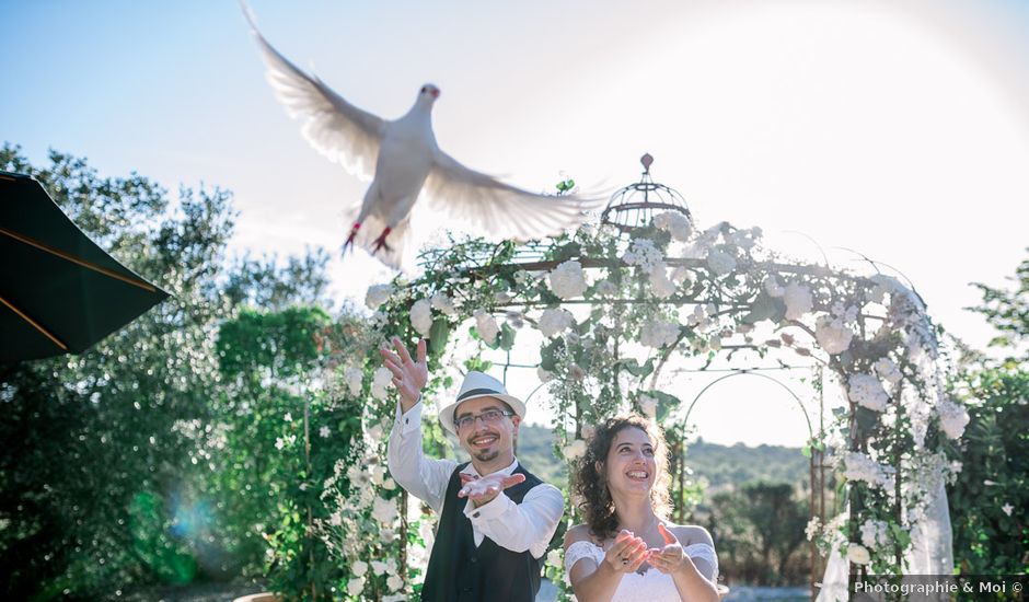 Le mariage de Mickaël et Aude à Nîmes, Gard