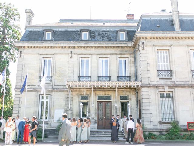 Le mariage de Guillaume et Amélie à Yvrac, Gironde 11