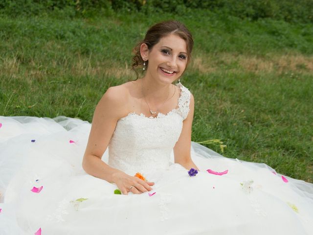 Le mariage de Cédric  et Flora  à Laives, Saône et Loire 18