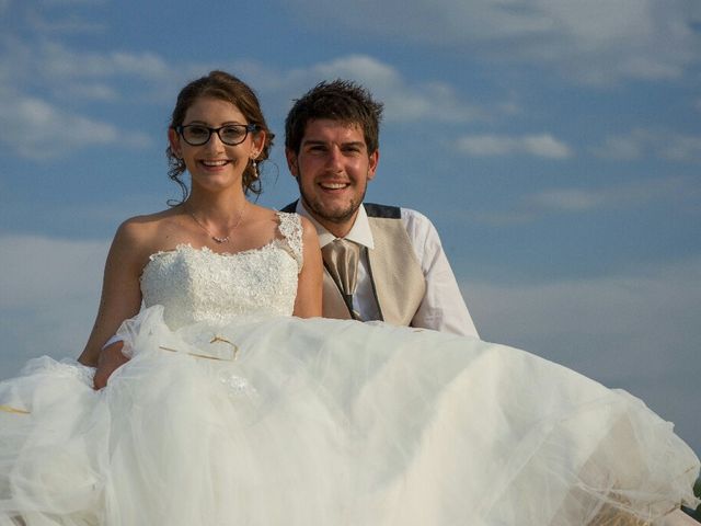 Le mariage de Cédric  et Flora  à Laives, Saône et Loire 22