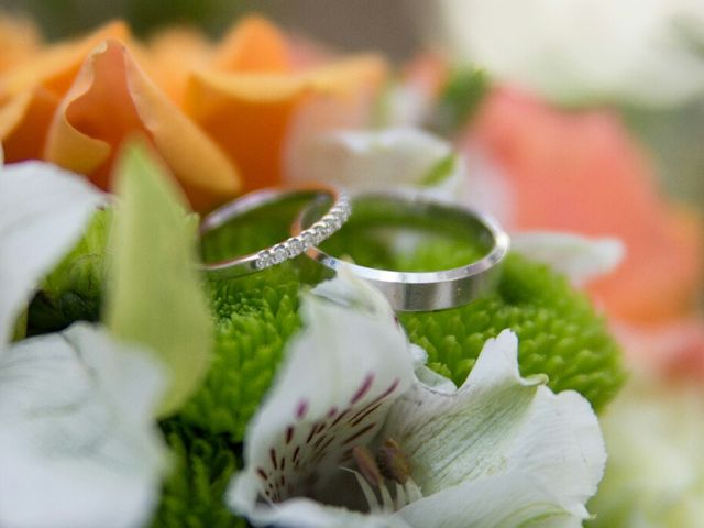 Le mariage de Cédric  et Flora  à Laives, Saône et Loire 24