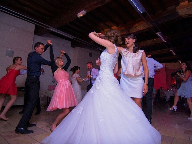 Le mariage de Cédric  et Flora  à Laives, Saône et Loire 36