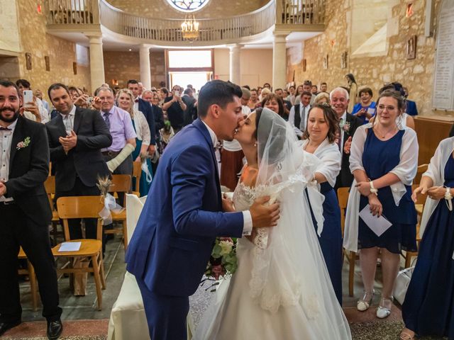 Le mariage de Valentin et Celine à Saint-Pardoux-la-Rivière, Dordogne 12