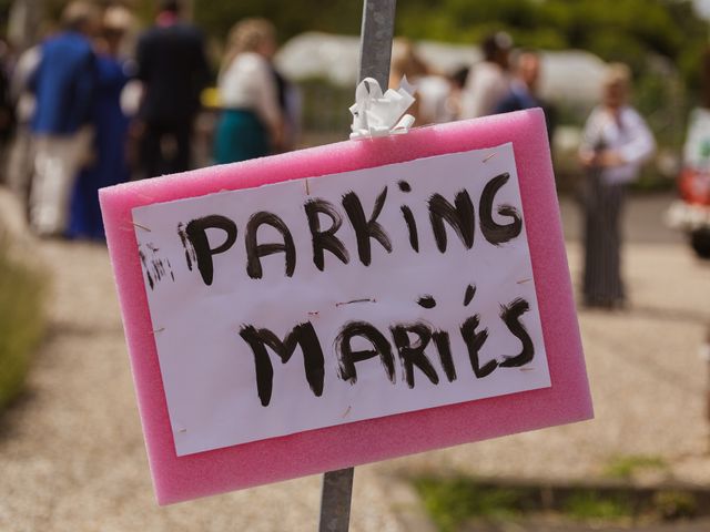 Le mariage de Valentin et Celine à Saint-Pardoux-la-Rivière, Dordogne 31