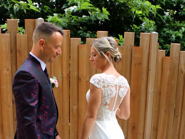 Le mariage de Florent et Virginie à Saint-Aubin-des-Ormeaux, Vendée 19