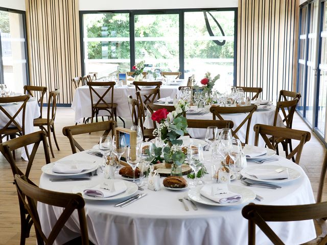 Le mariage de Florent et Virginie à Saint-Aubin-des-Ormeaux, Vendée 27