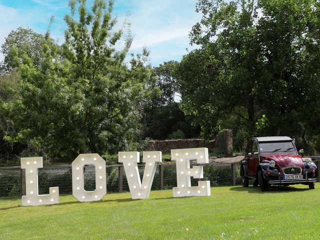 Le mariage de Florent et Virginie à Saint-Aubin-des-Ormeaux, Vendée 40