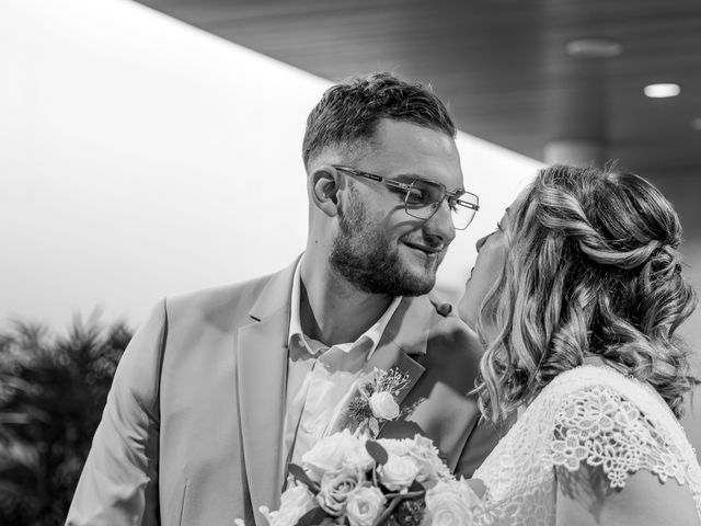 Le mariage de Vivien et Justine à Harnes, Pas-de-Calais 16