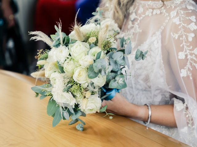 Le mariage de Morgan et Fleuriane à Buchelay, Yvelines 44