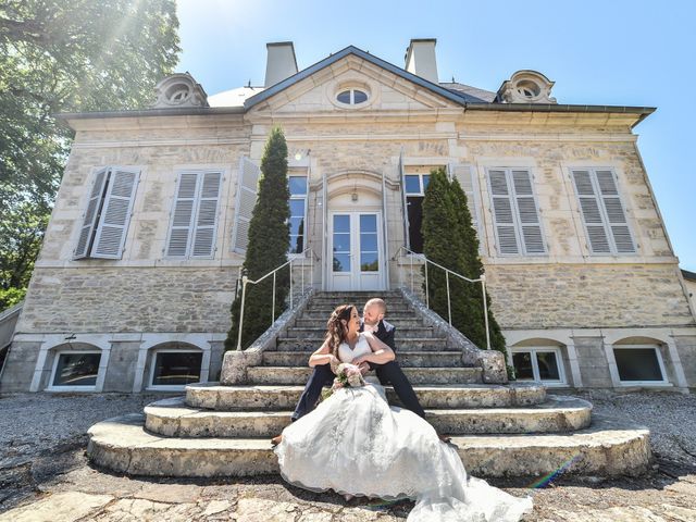 Le mariage de Nicolas et Sarah à Pont-de-Pany, Côte d&apos;Or 24