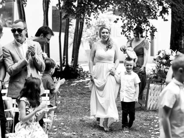 Le mariage de Nicolas et Sarah à Pont-de-Pany, Côte d&apos;Or 37