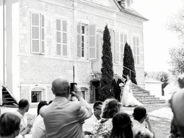 Le mariage de Nicolas et Sarah à Pont-de-Pany, Côte d&apos;Or 39