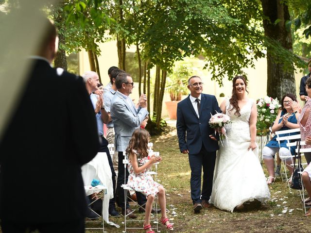 Le mariage de Nicolas et Sarah à Pont-de-Pany, Côte d&apos;Or 40