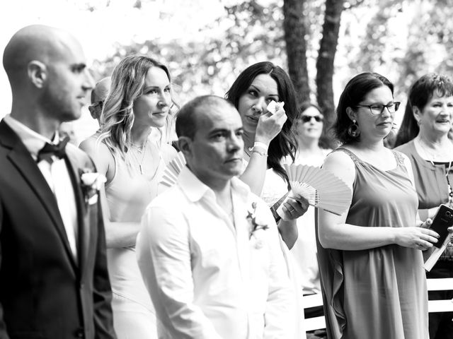 Le mariage de Nicolas et Sarah à Pont-de-Pany, Côte d&apos;Or 41