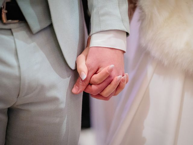 Le mariage de Adrien et Charlotte à Vignieu, Isère 37