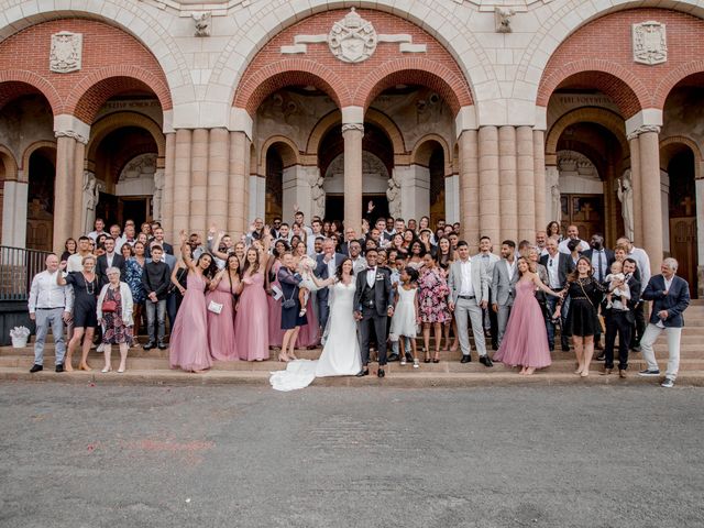 Le mariage de Fabrice et Léna à Cholet, Maine et Loire 11