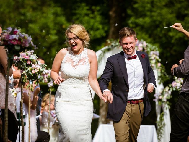 Le mariage de Yann et Lauriana à Trédion, Morbihan 106