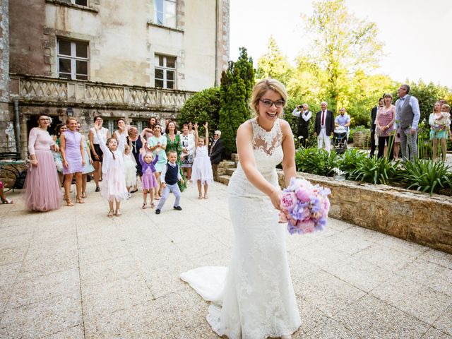 Le mariage de Yann et Lauriana à Trédion, Morbihan 166