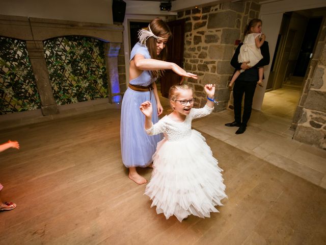 Le mariage de Yann et Lauriana à Trédion, Morbihan 201