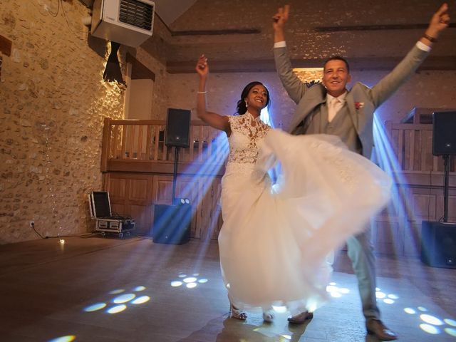 Le mariage de Yann et Dorlys  à Ménilles, Eure 1