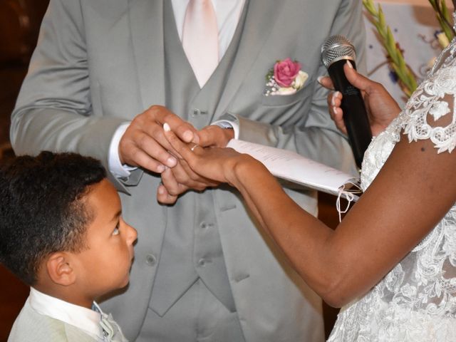 Le mariage de Yann et Dorlys  à Ménilles, Eure 50