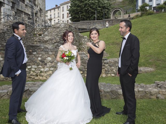 Le mariage de Mehmet et Hélene à Bourgoin-Jallieu, Isère 15