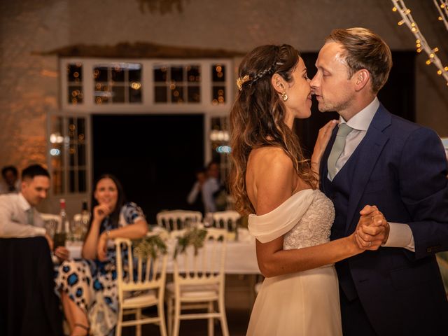 Le mariage de James et Claire à Allemans, Dordogne 50