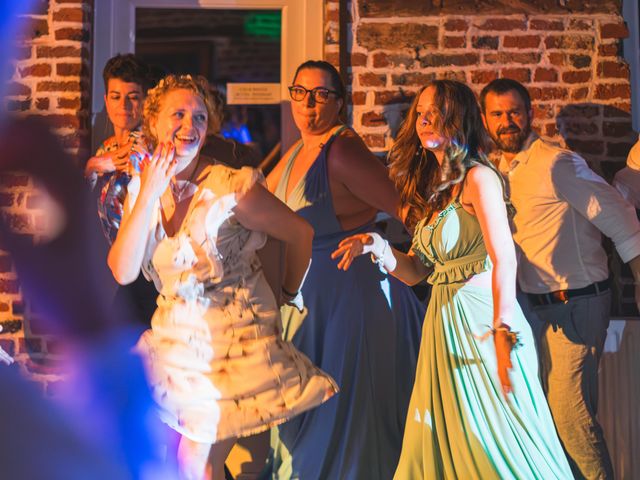 Le mariage de Lison et Ana à Lomme, Nord 18