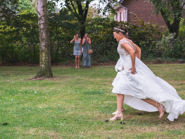 Le mariage de Lison et Ana à Lomme, Nord 1