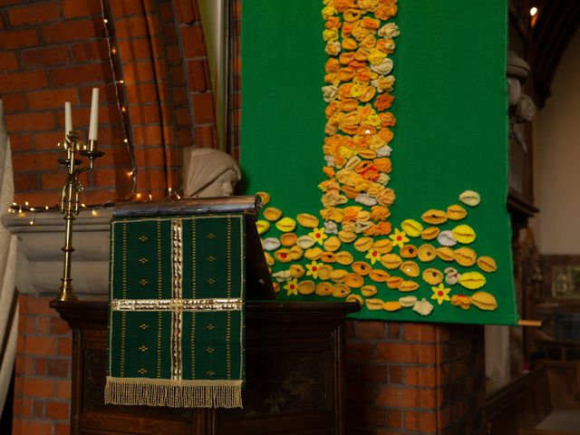 Le mariage de Tom et Camille à Vaugrigneuse, Essonne 24