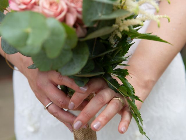 Le mariage de Tom et Camille à Vaugrigneuse, Essonne 33