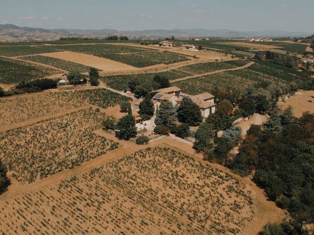 Le mariage de Olivier et Rebecca à Pommiers, Rhône 4