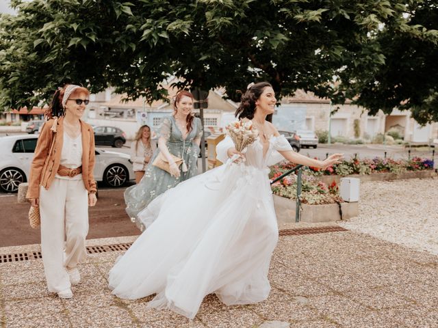 Le mariage de Théo et Cynthia à L&apos;Isle-d&apos;Espagnac, Charente 19