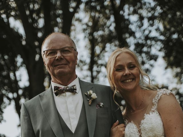 Le mariage de Christophe et Laetitia à Gosnay, Pas-de-Calais 15