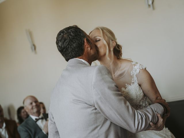 Le mariage de Christophe et Laetitia à Gosnay, Pas-de-Calais 36